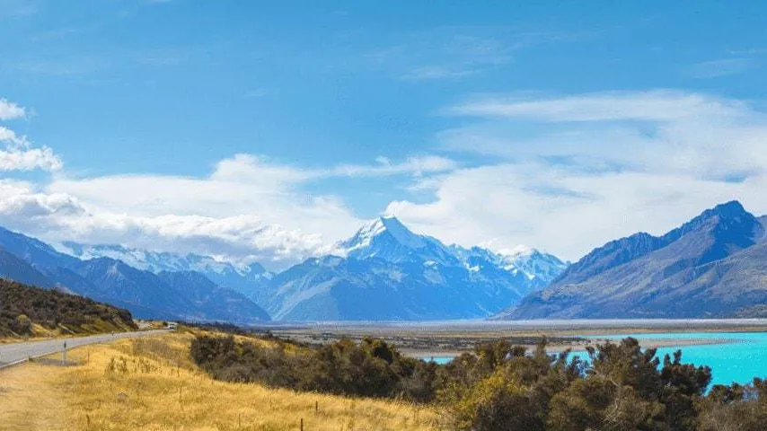 9 Day South Island Guided Coach Tour:  Scenery & Adventure