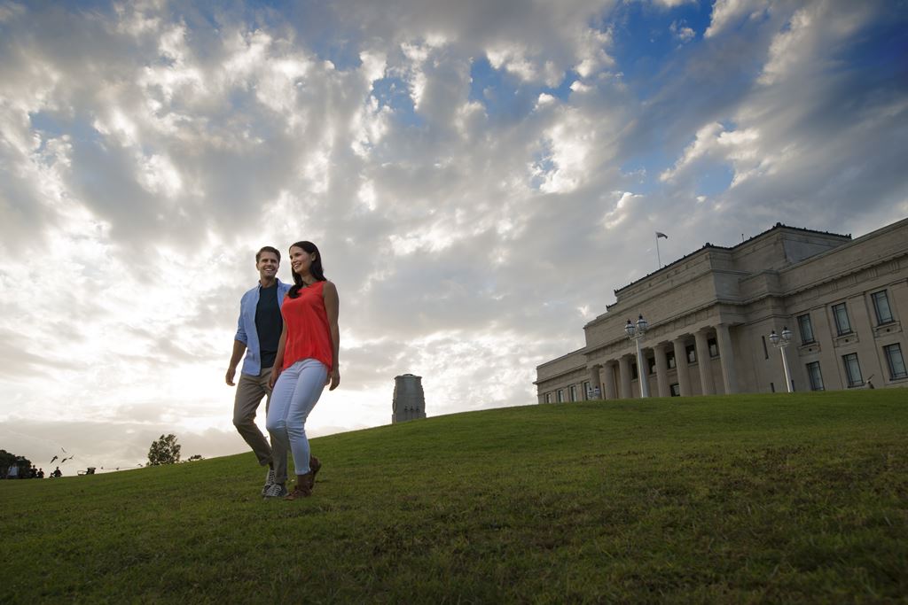 Auckland Museum Entry + Gallery Highlights Tour