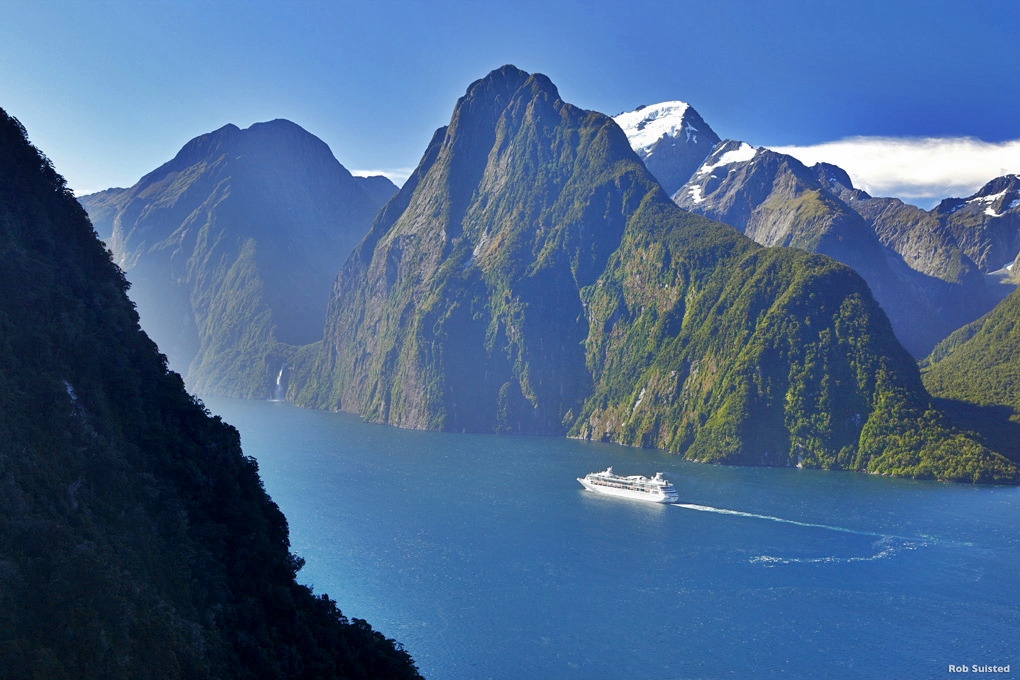 Milford Sound Cruise with Lunch