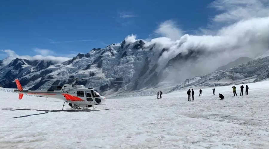 Mount Cook and Tasman Glacier Helicopter Tour