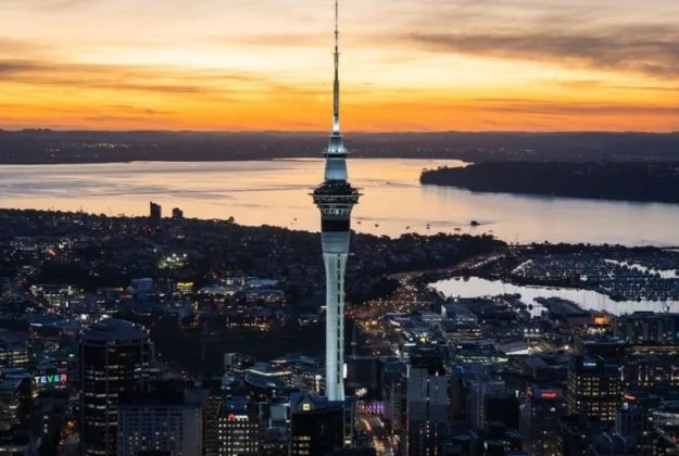 skytower_sunset