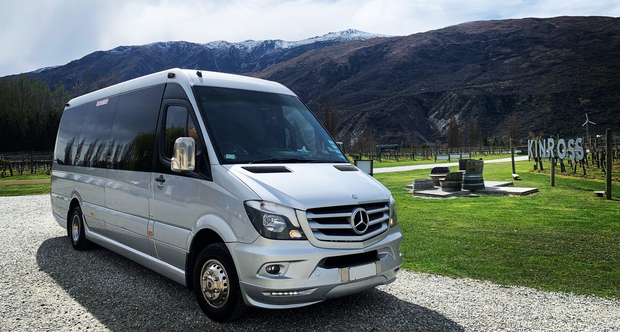 Tours-for-large-groups-Mercedes-16-seater