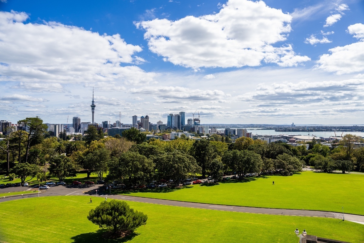 7 Day North Island Coach Tour: Northern Delights