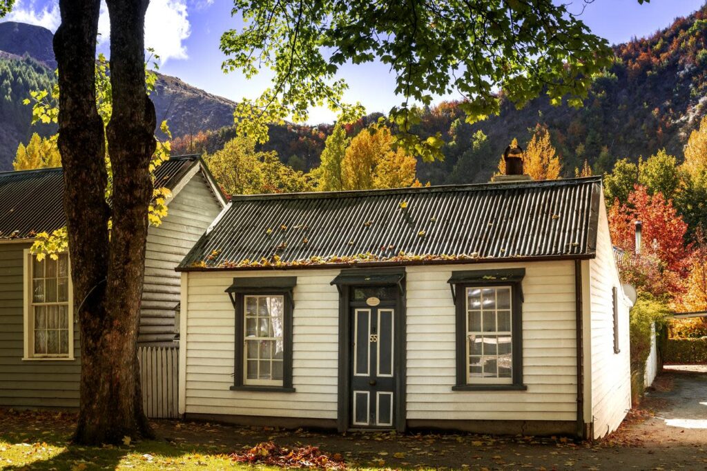 9 day South Island Coach Tour - Arrowtown Historic Cottage