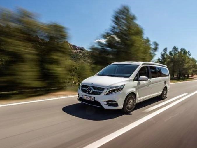 New-Zealand-Private-Touring-People-Mover-4 seats