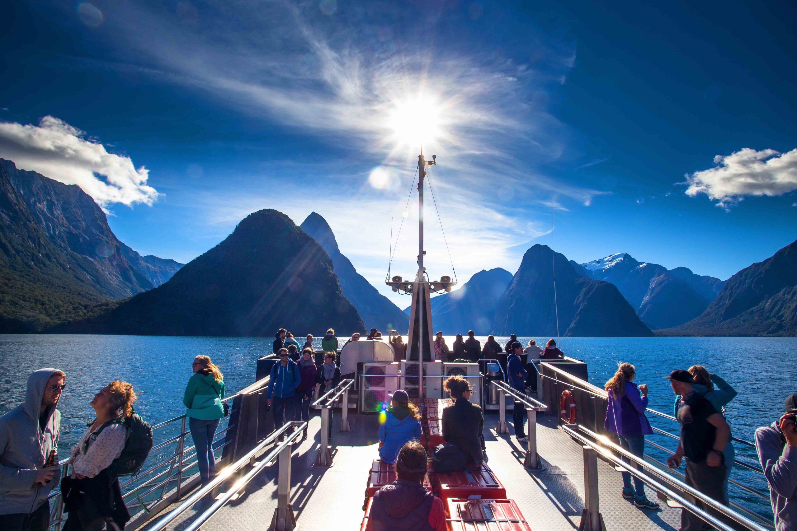 18 Day New Zealand Guided Coach Tour: Ruru