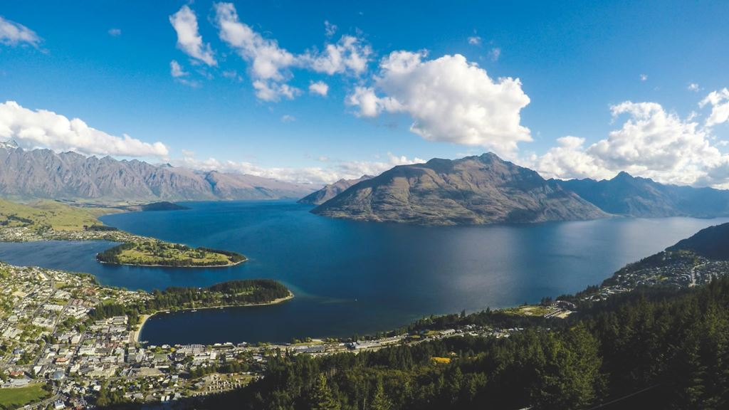 Queenstown - Top Tourism Jobs You Can Do While Exploring New Zealand’s Wonders