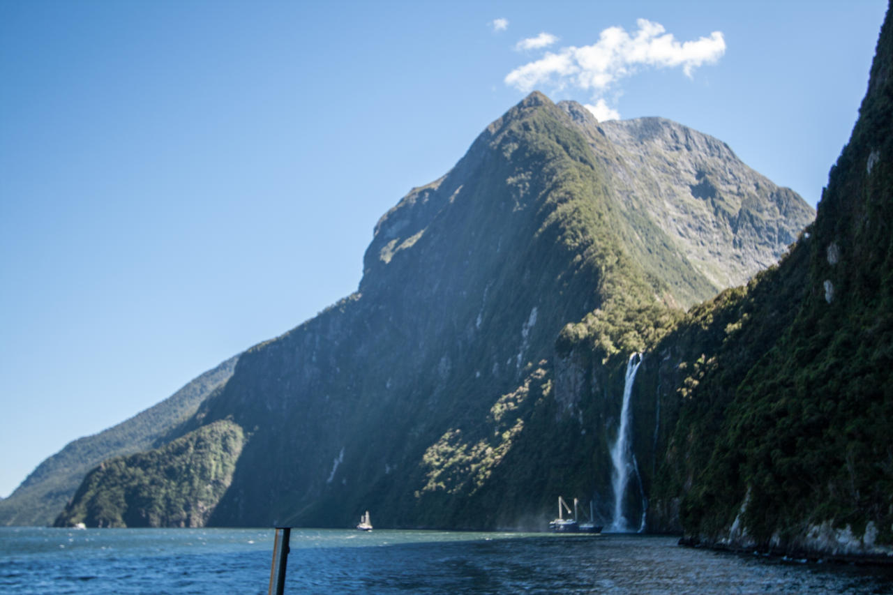 Milford Sound, Stirling Falls