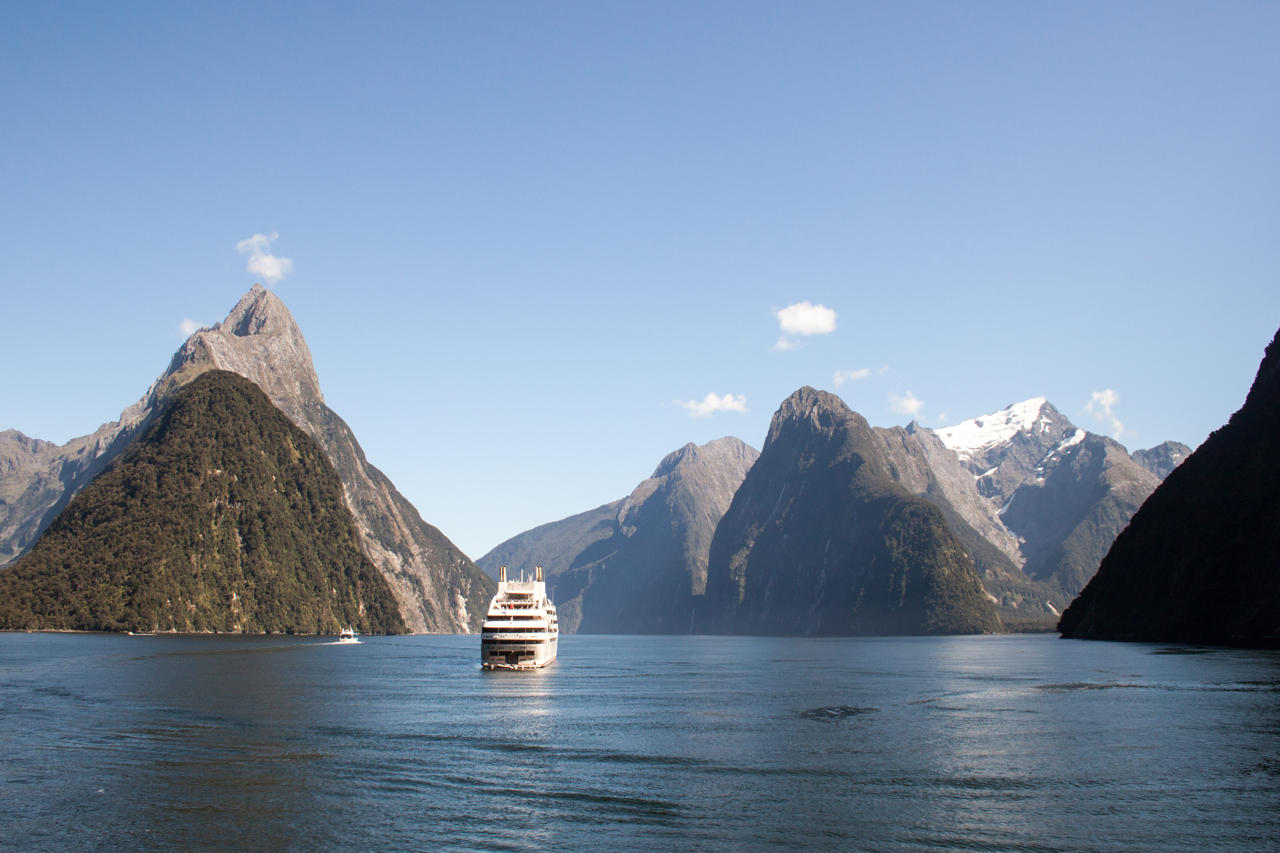 Milford Sound cruising