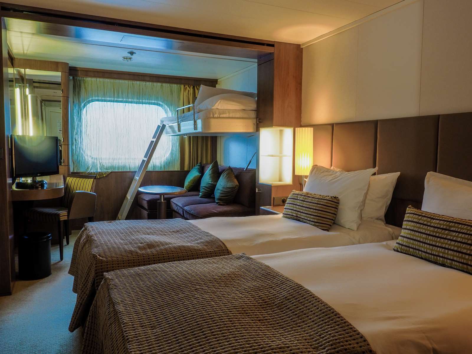 Superior Triple Cabin