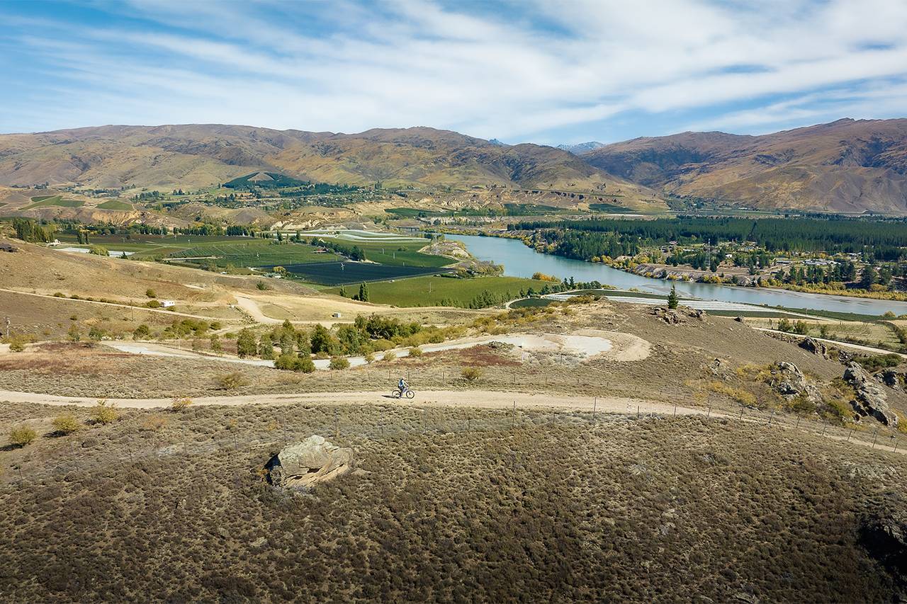 Lake dunstan bike trail